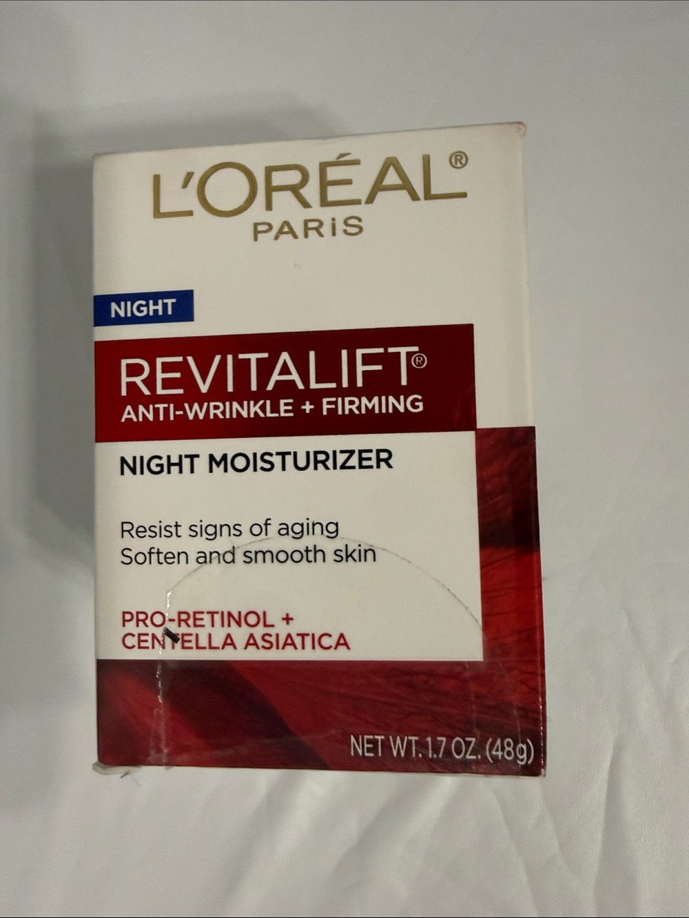 L'Oreal Revitalift Night Moisturizer - White and Red